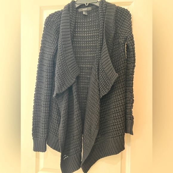 FOREVER 21 SMALL WATERFALL BLACK CARDIGAN (fits like M) - Picture 5 of 6